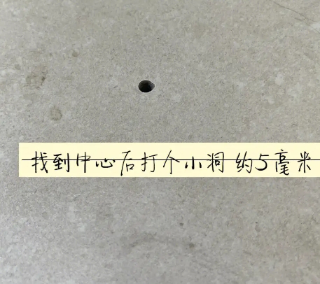 潮州市瓷砖空鼓维修公司专业解答在瓷砖铺贴过程中，如果砂料搅拌不均匀，将会带来以下问题